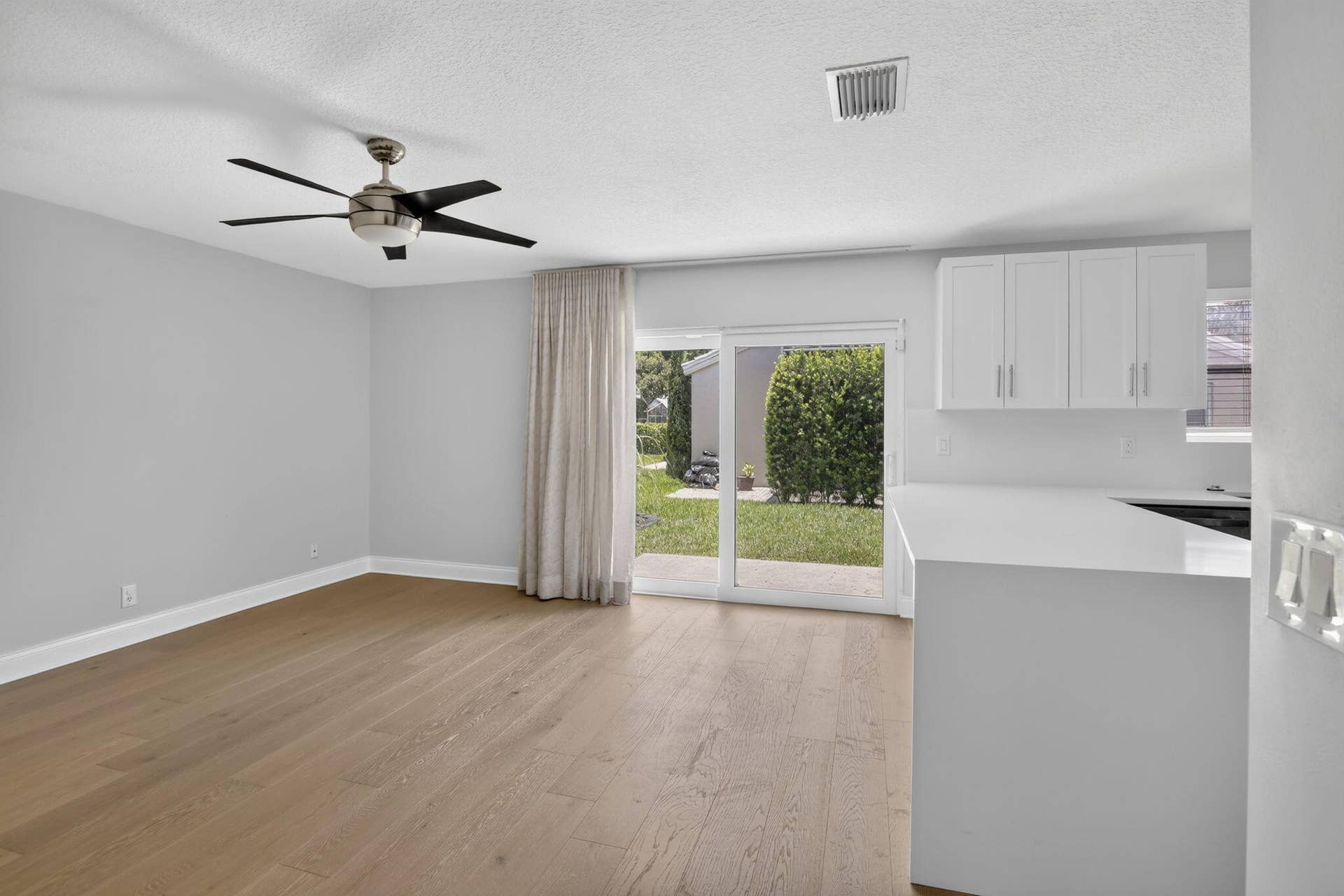 9444 NW 8th Circle, Plantation, FL 33324 15-web-or-mls-_A7A0517
