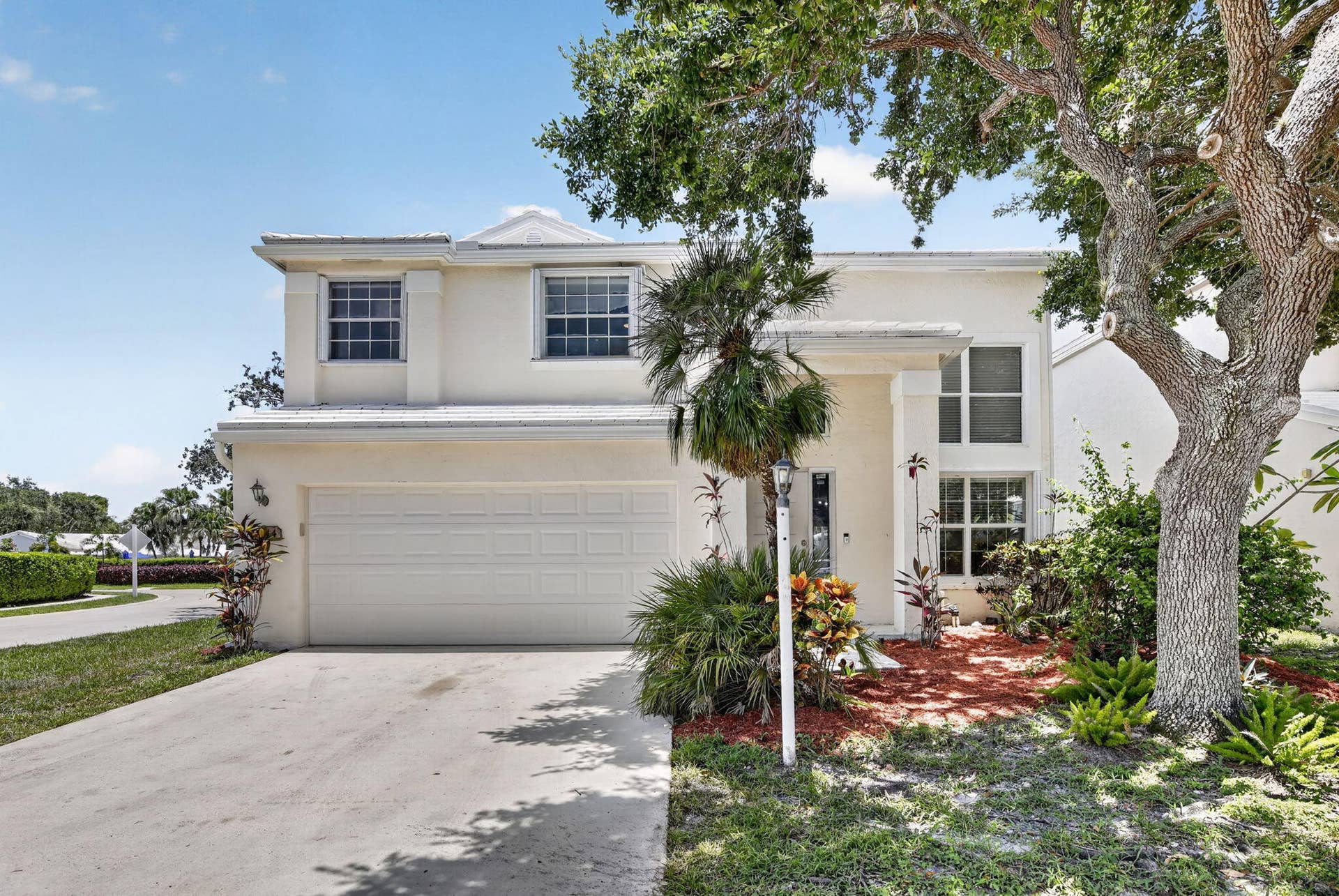 9444 NW 8th Circle, Plantation, FL 33324 2-web-or-mls-_A7A0437