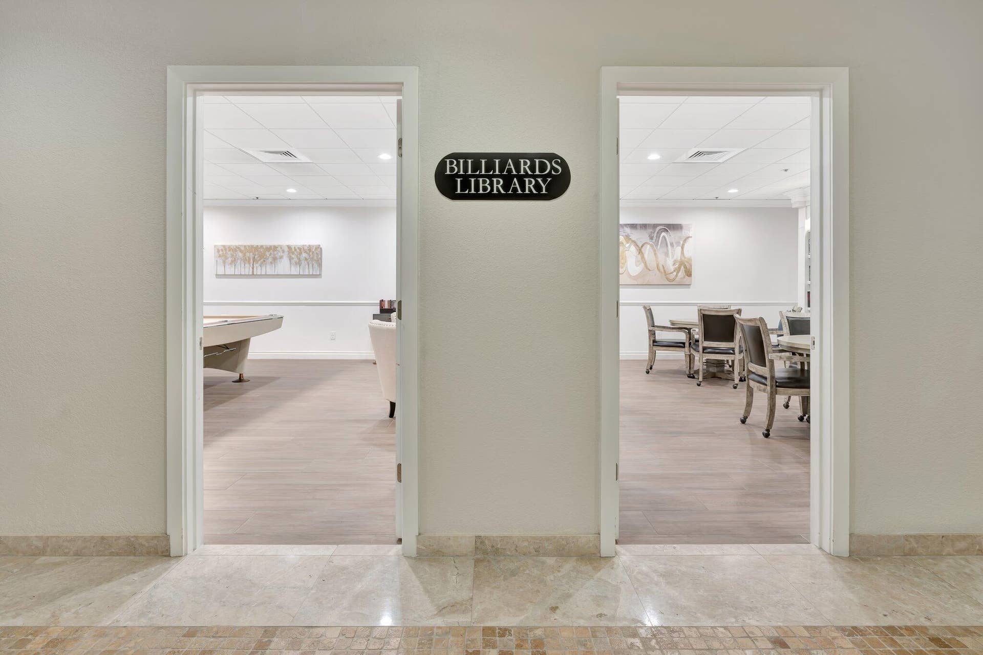 Billard / Library Room
