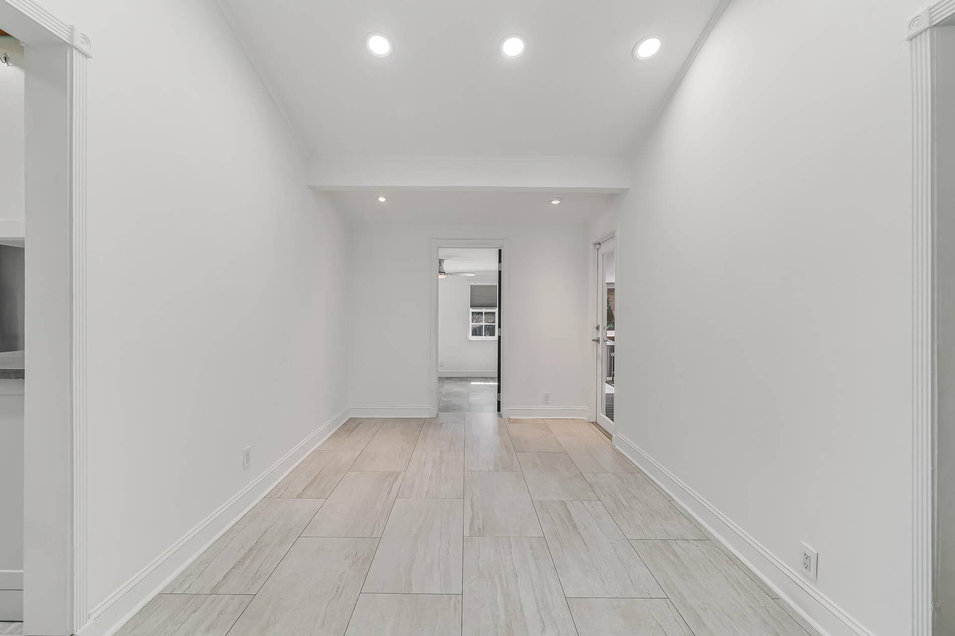1432 NE 2ND Avenue, Fort Lauderdale, FL 33304 Unfurnished dining room