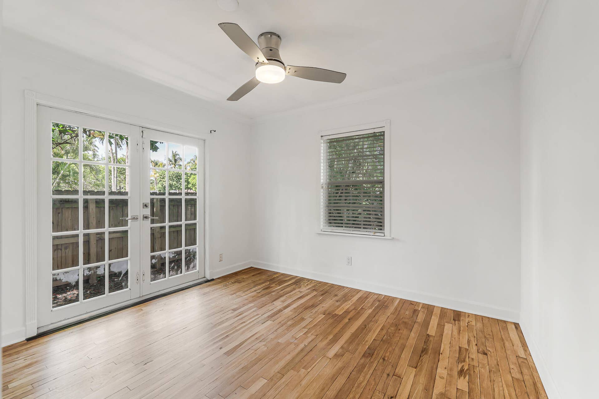 1432 NE 2ND Avenue, Fort Lauderdale, FL 33304 3rd bdrm, leads out to the back patio