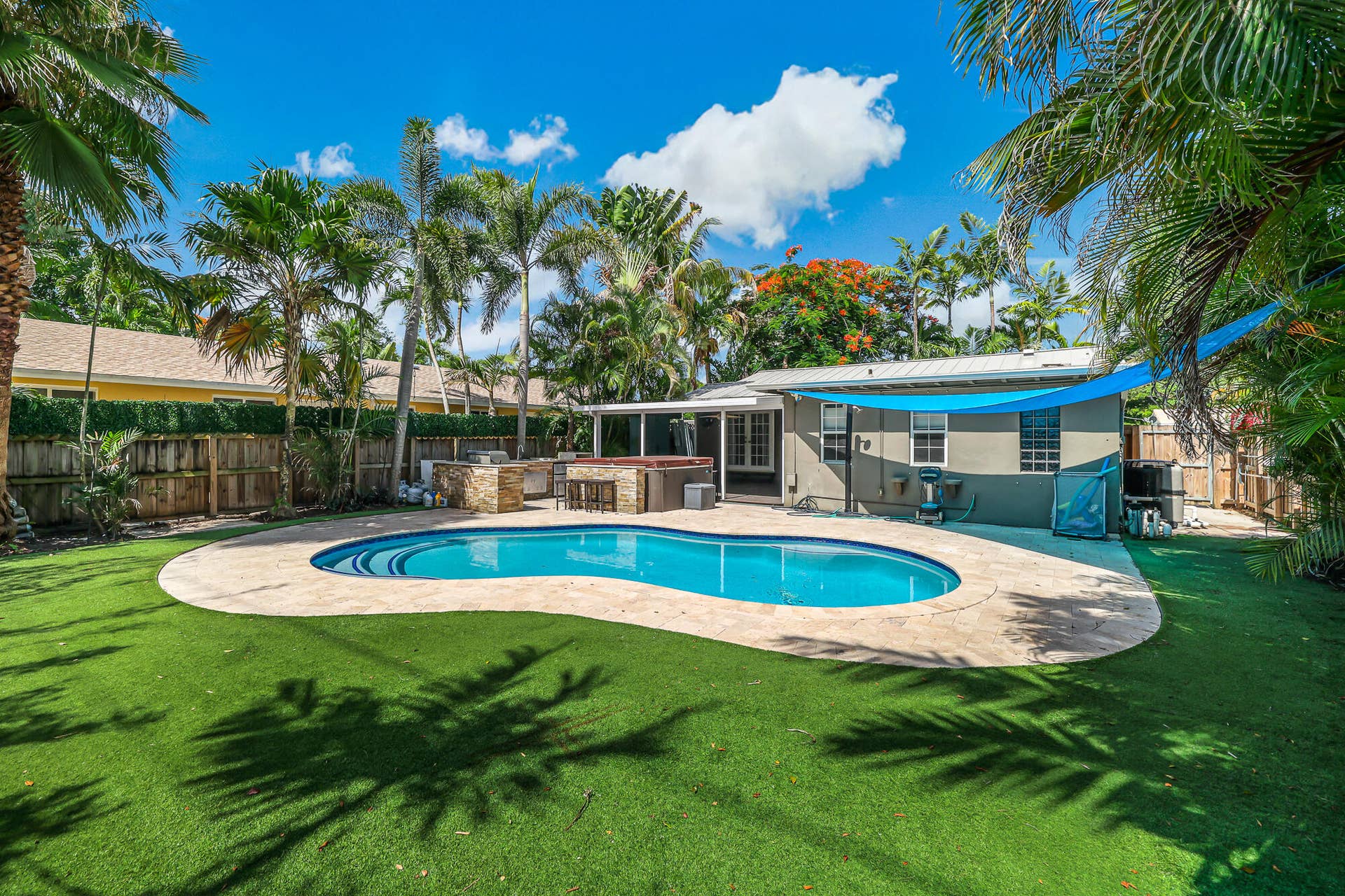 1432 NE 2ND Avenue, Fort Lauderdale, FL 33304 Amazing backyard Oasis, pool, hot tub, and outdoor kitchen