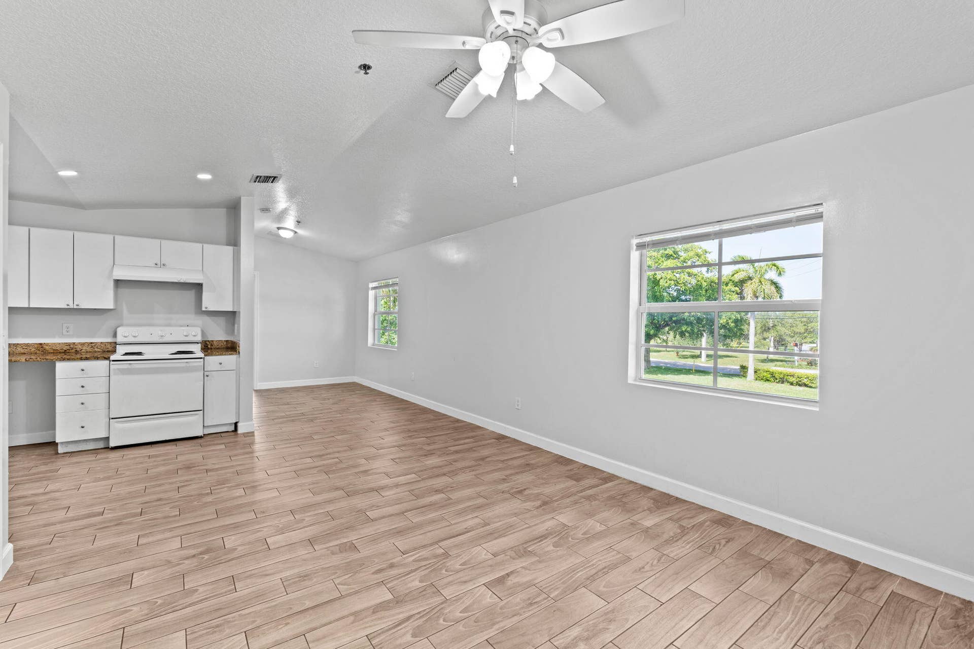 56 W 12th Street, #C, Riviera Beach, FL 33404 14-web-or-mls-A7409378