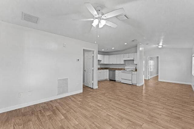 56 W 12th Street, #C, Riviera Beach, FL 33404 3541D194-F2F6-4613-AA9B-FEFF298A9337