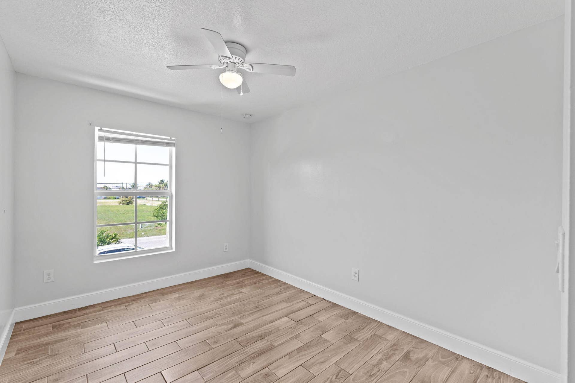 56 W 12th Street, #C, Riviera Beach, FL 33404 28-web-or-mls-A7409411