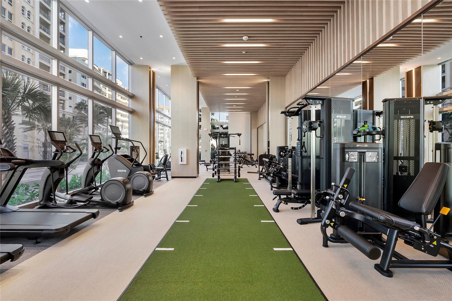 153 N Seabreeze Boulevard N, #1803, Fort Lauderdale, FL 33304 GYMNASIUM