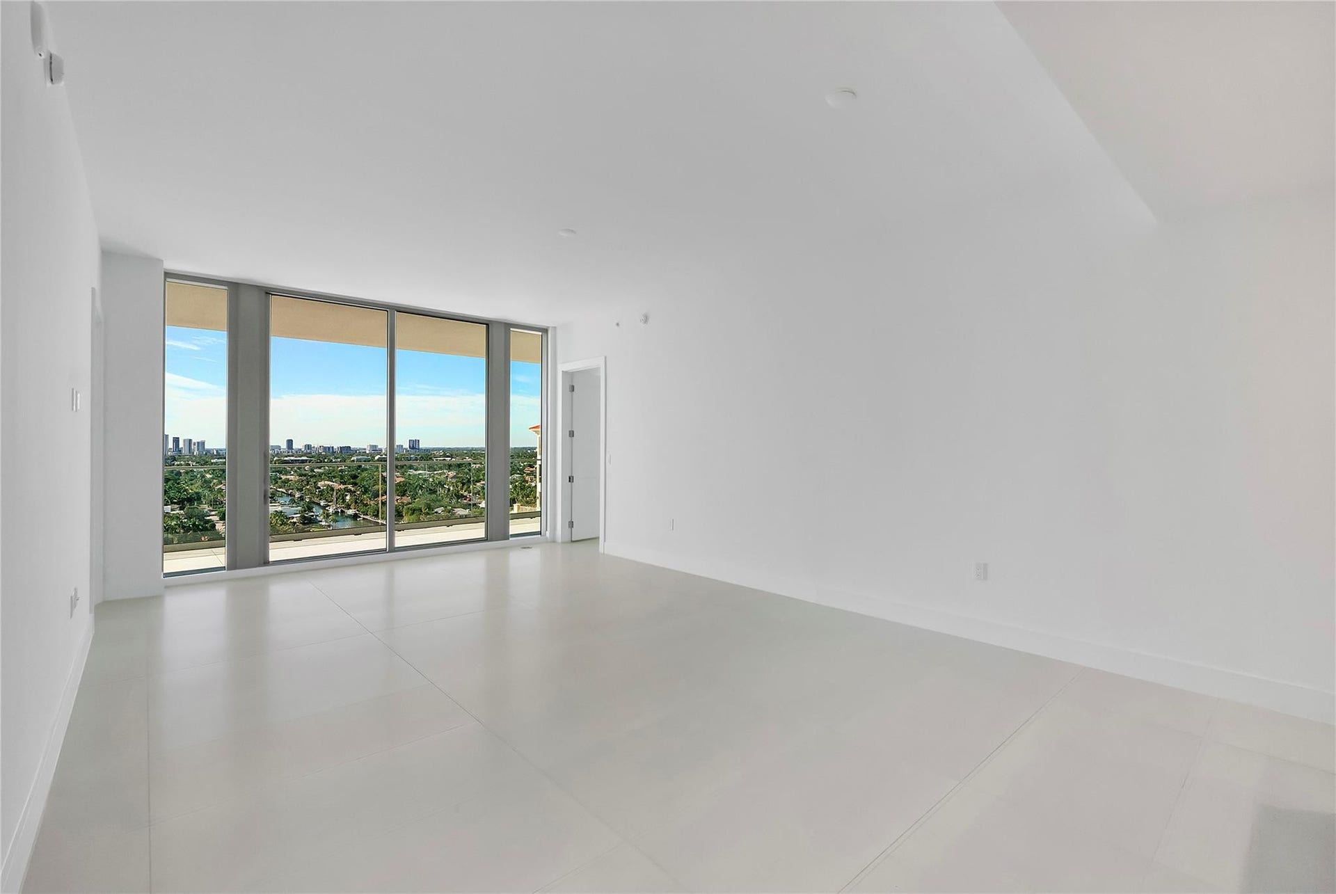 153 N Seabreeze Boulevard N, #1803, Fort Lauderdale, FL 33304 Photo 21