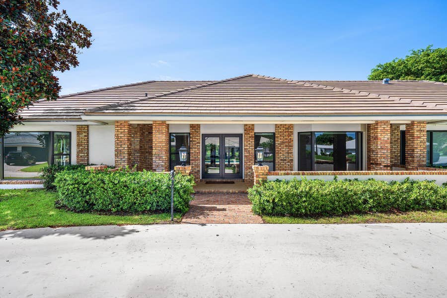Property photo for 114 Glenbrook Court, Atlantis, FL