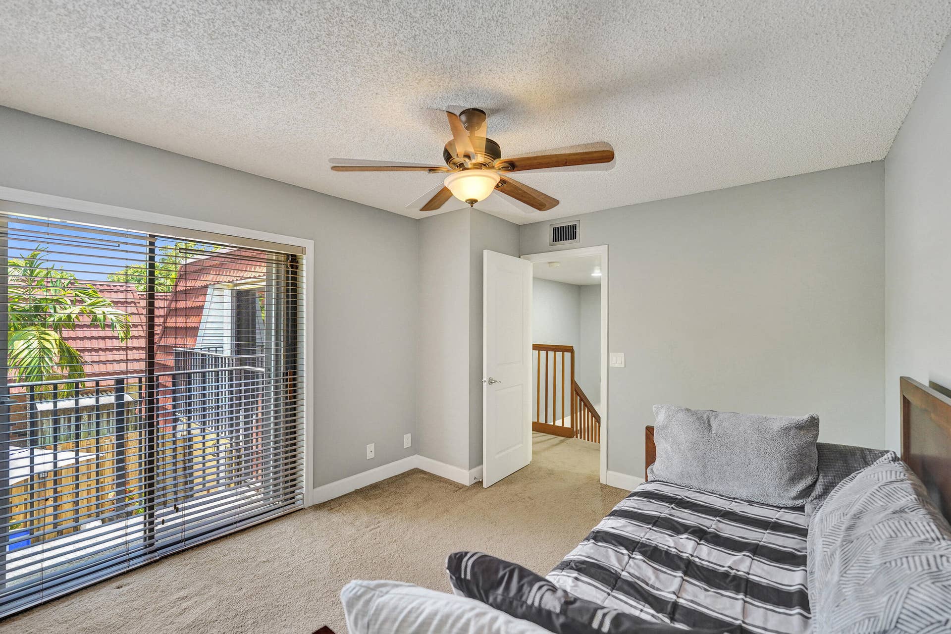 714 NW 98TH Circle, Plantation, FL 33324 DSC01117