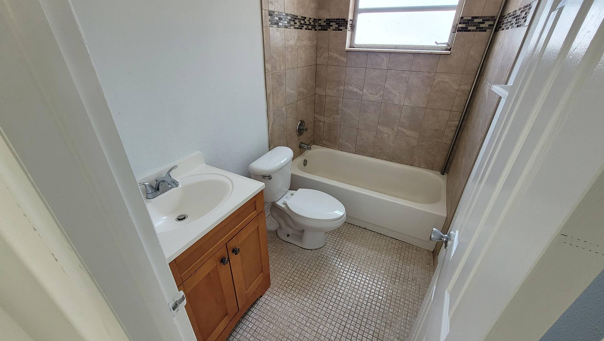 217 REO Drive, Jupiter, FL 33458 20240327_125348