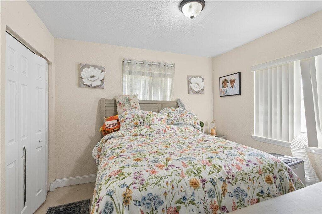 1313 NW 13TH Court, Fort Lauderdale, FL 33311 12-U9A7575