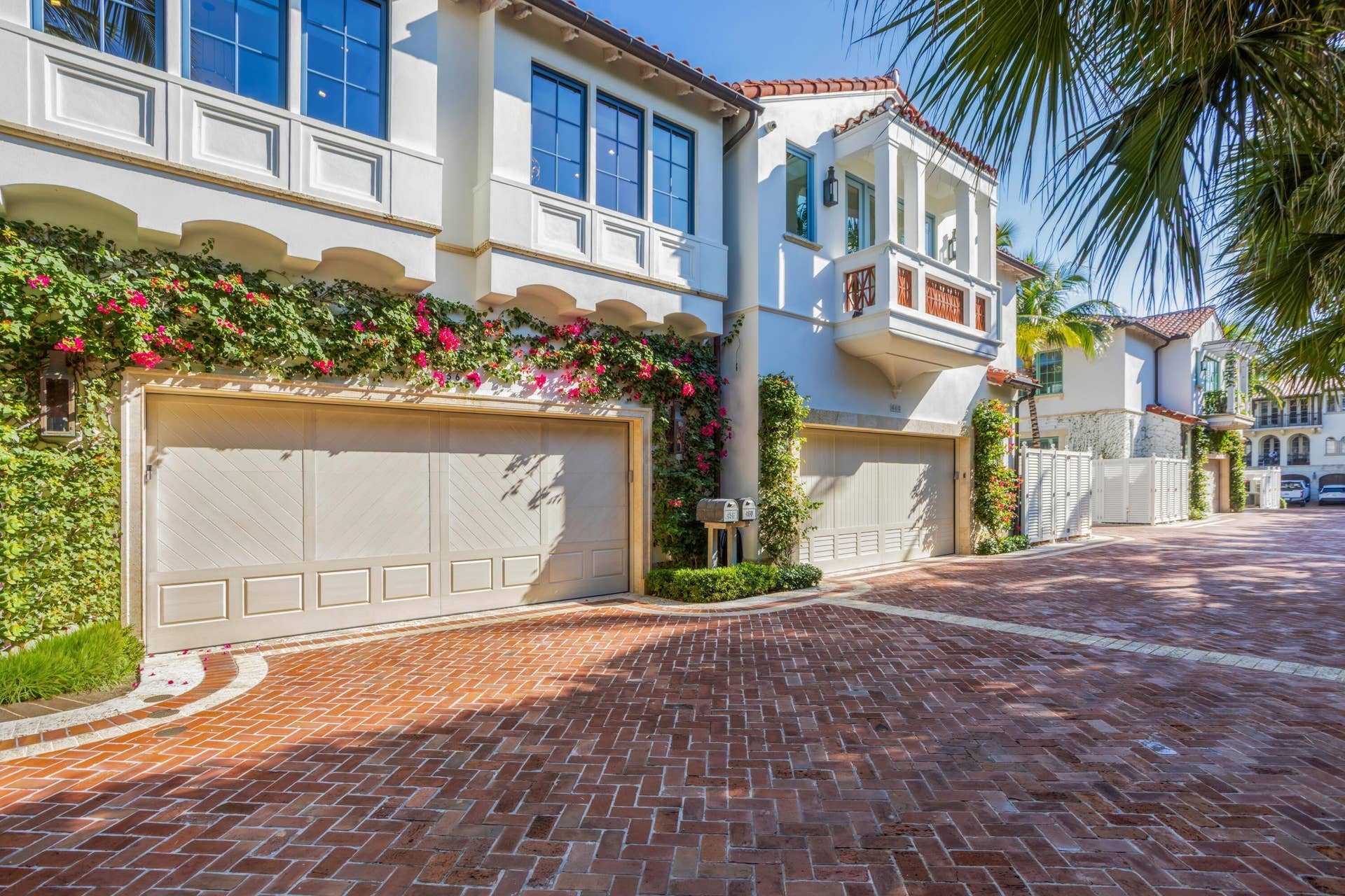 456 S OCEAN Boulevard, Palm Beach, FL 33480 mls_FRONT_DETAIL_ANGLE_EB