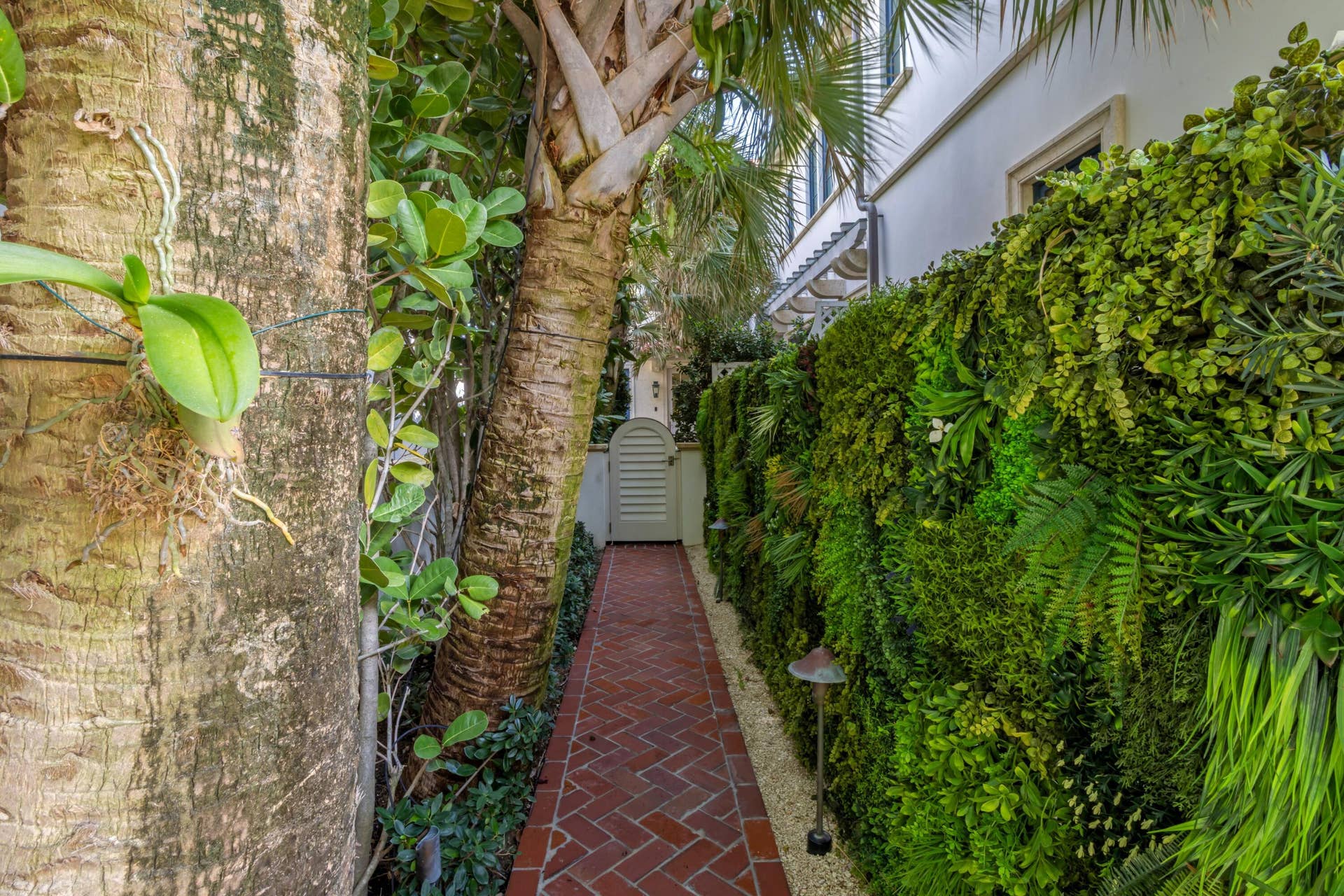 456 S OCEAN Boulevard, Palm Beach, FL 33480 mls_PATHWAY_STRAIGHT_EB