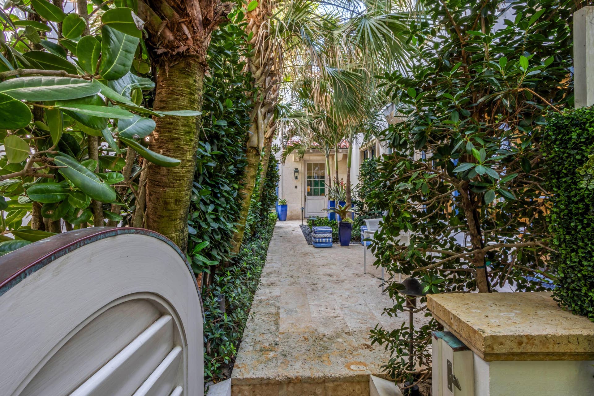 456 S OCEAN Boulevard, Palm Beach, FL 33480 mls_GATEWAY_TO_PATIO_EB
