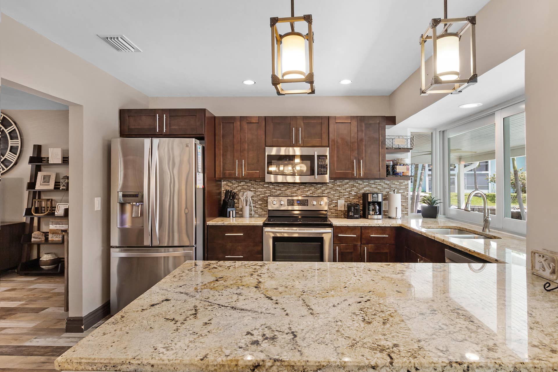 981 SE 10TH Court, Pompano Beach, FL 33060 accutour_02 981-se-10th-ct -017