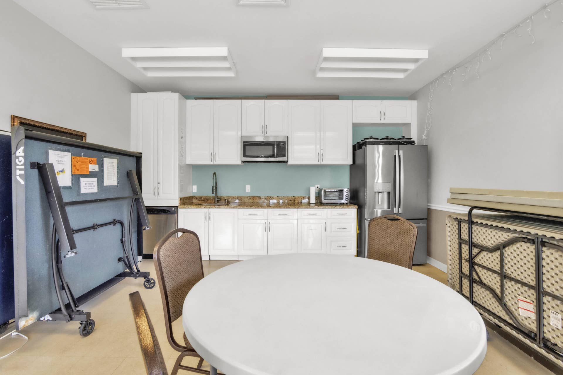 3000 NE 48th Ct-40