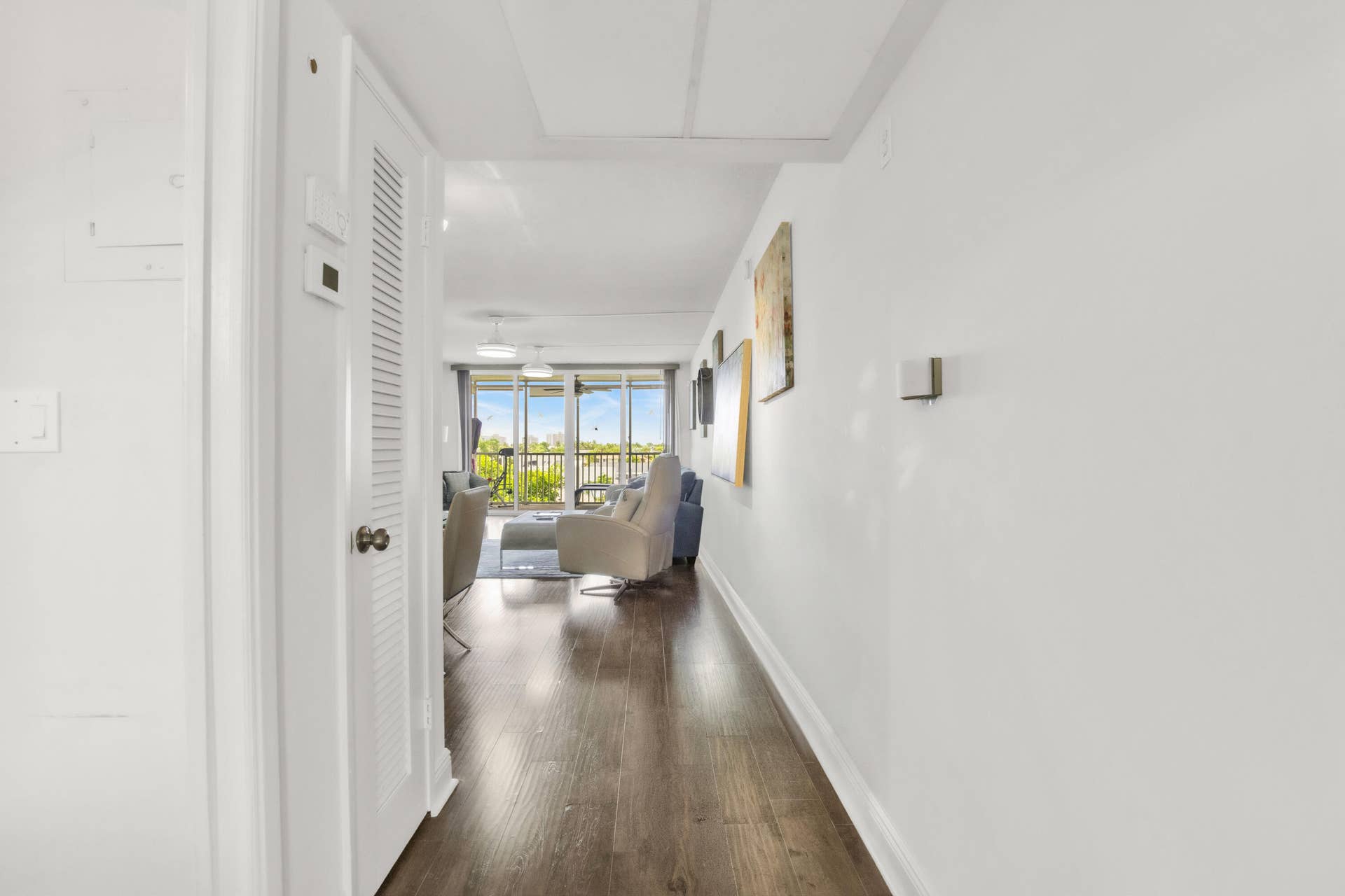 3000 NE 48th Ct-11