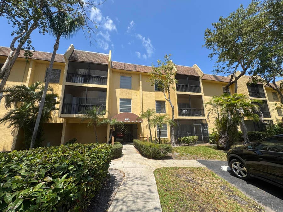 Property photo for 450 NW 20th Street, Boca Raton, FL