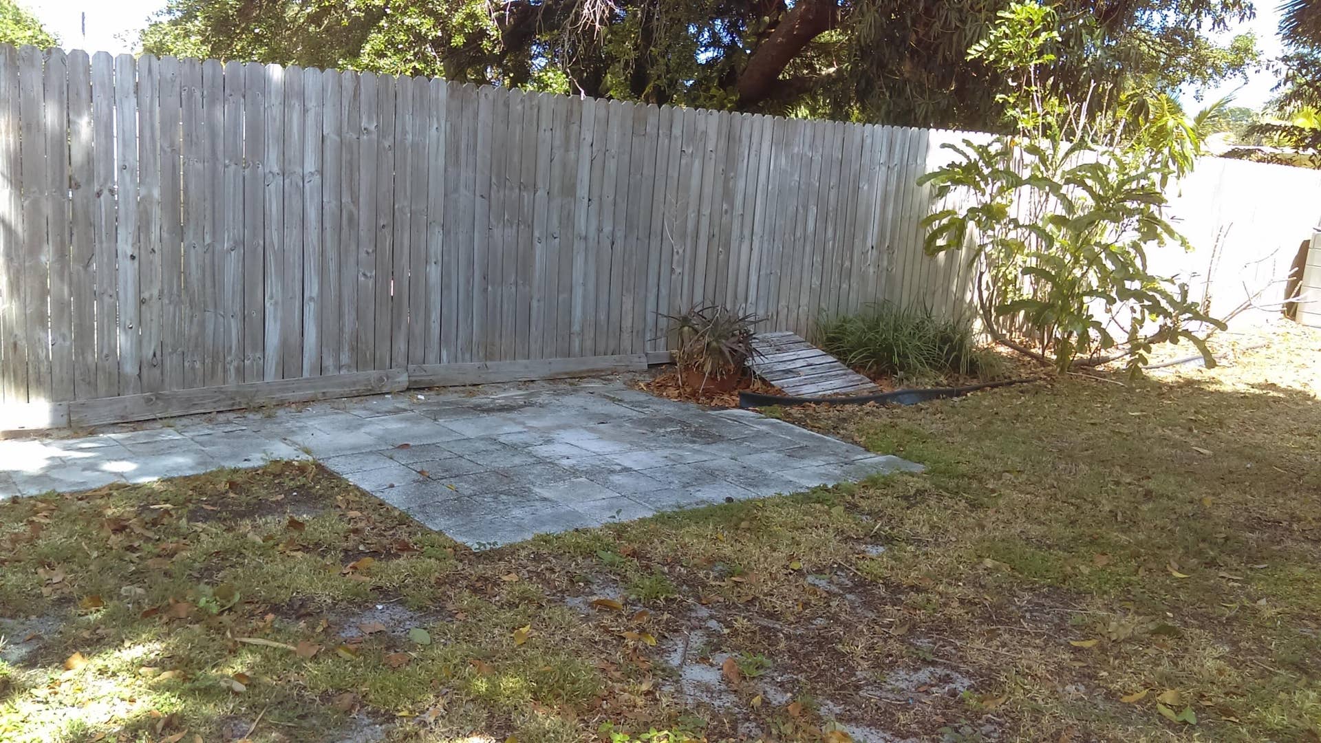 828 PROSPERITY FARMS Road, North Palm Beach, FL 33408 Garden