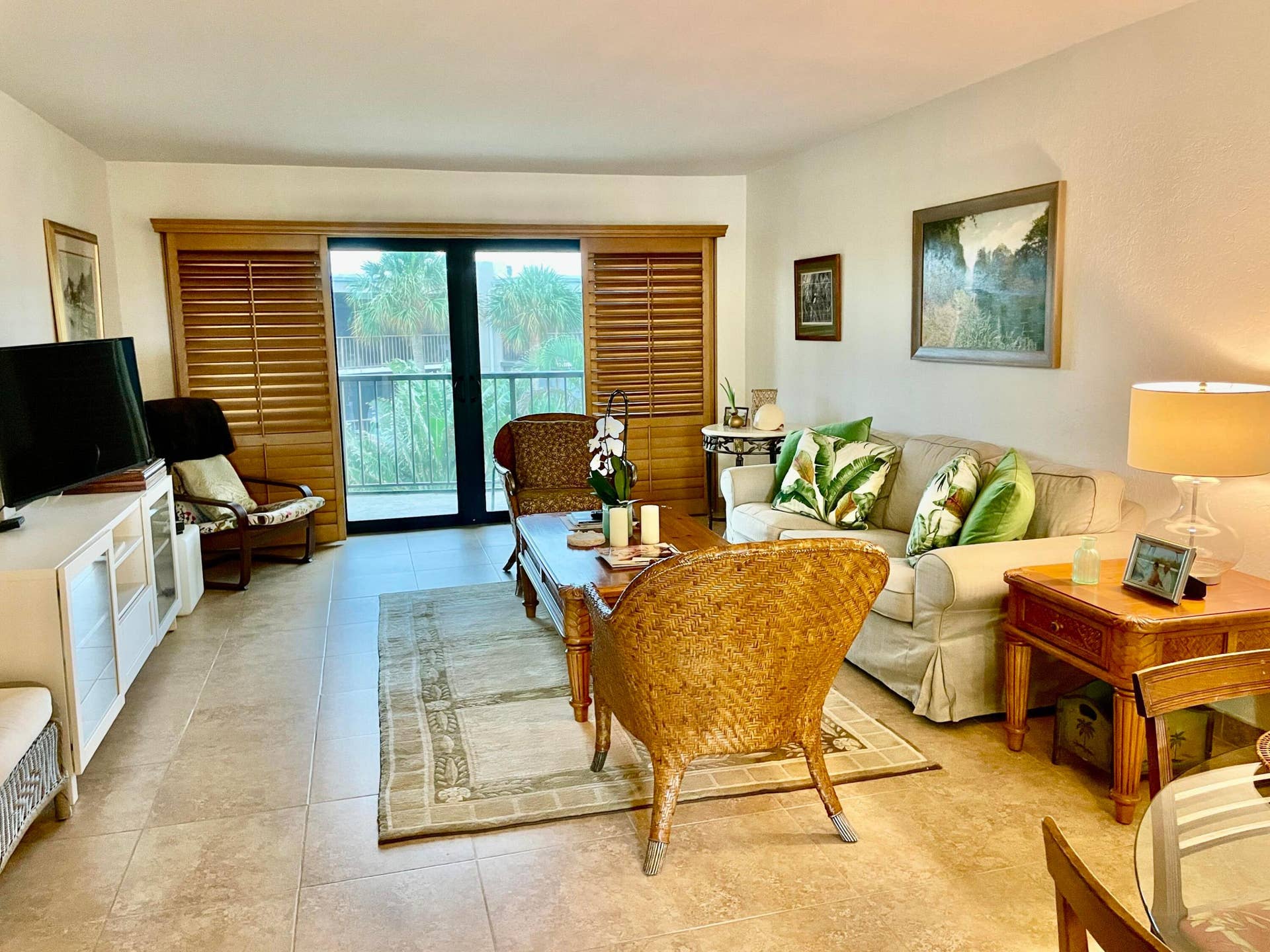 3605 S Ocean Boulevard, #311, South Palm Beach, FL 33480 living 2