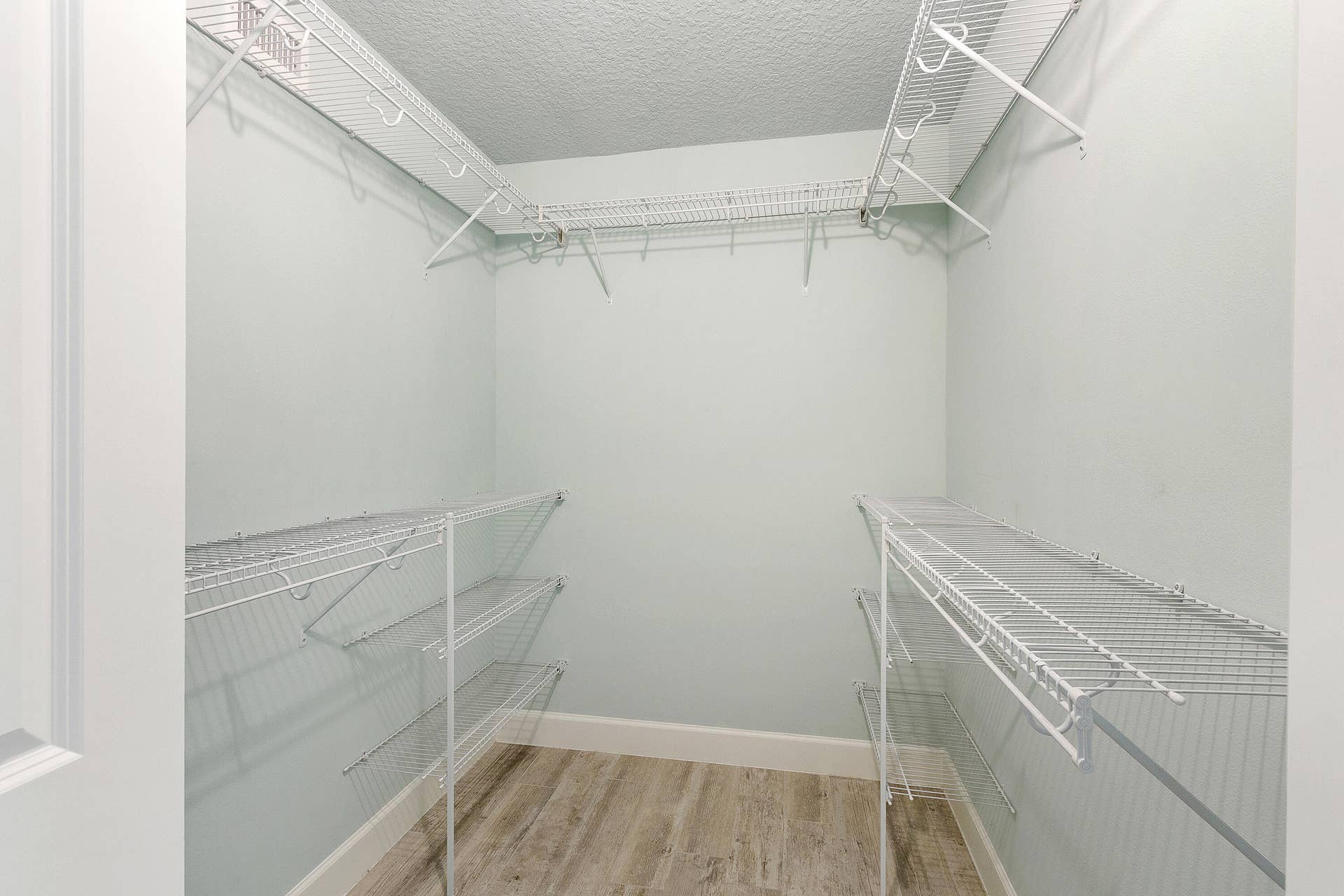 Walk-in closet master br