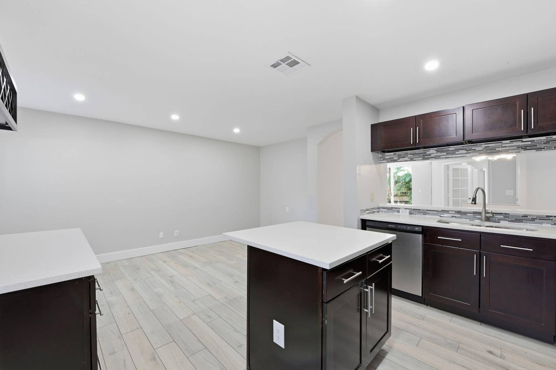 10837 NW 46TH Drive, Coral Springs, FL 33076 017_ListerPros