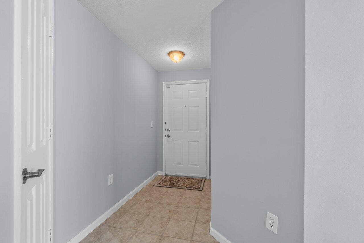 276 MURCIA Drive, #213, Jupiter, Jupiter, FL 33458 Entry
