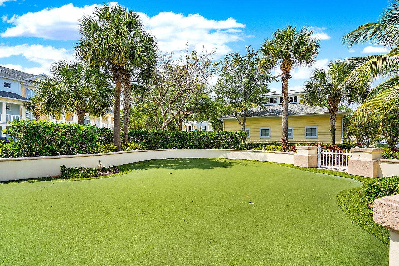 276 MURCIA Drive, #213, Jupiter, Jupiter, FL 33458 Putting Green