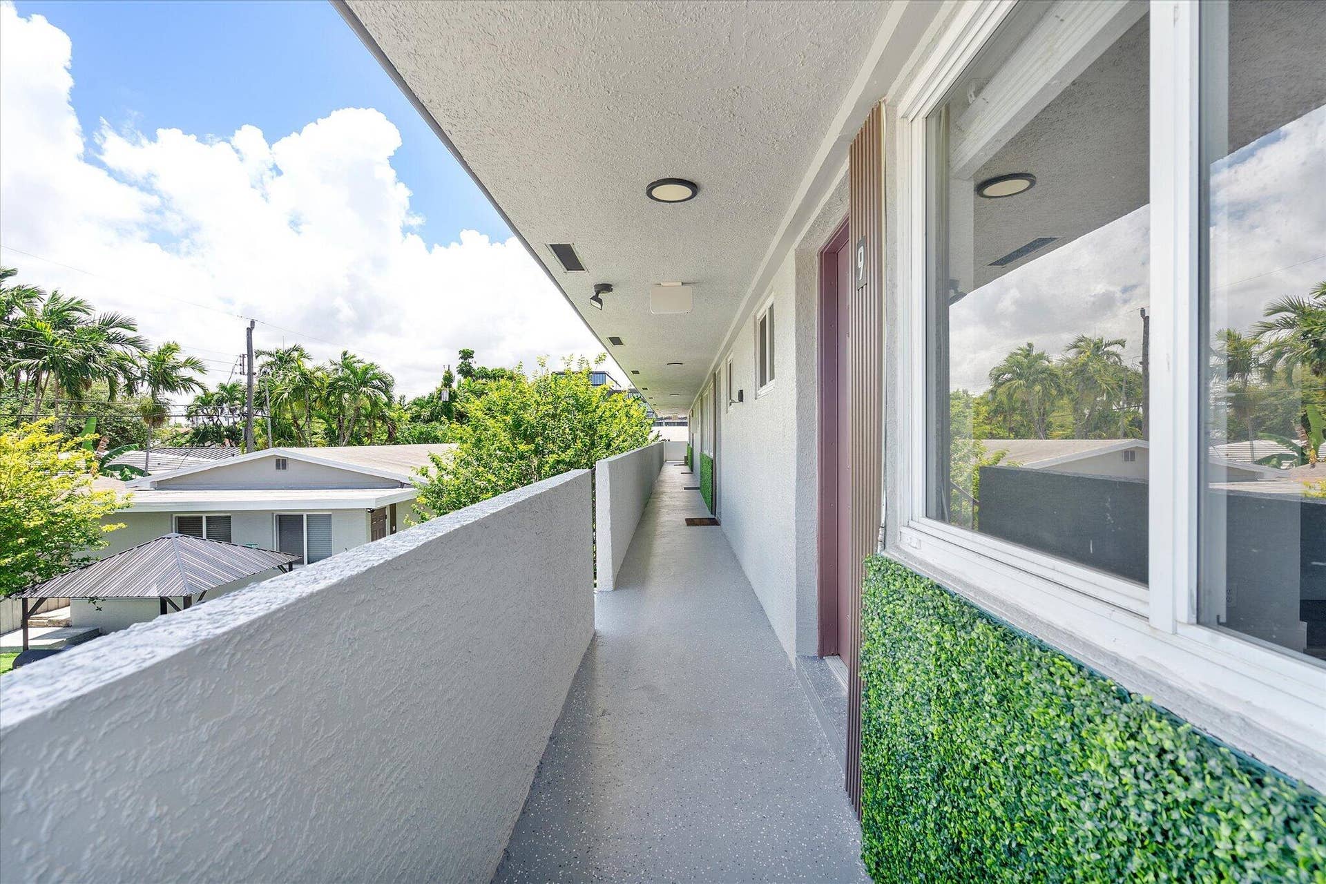06-720 NE 7th St_006