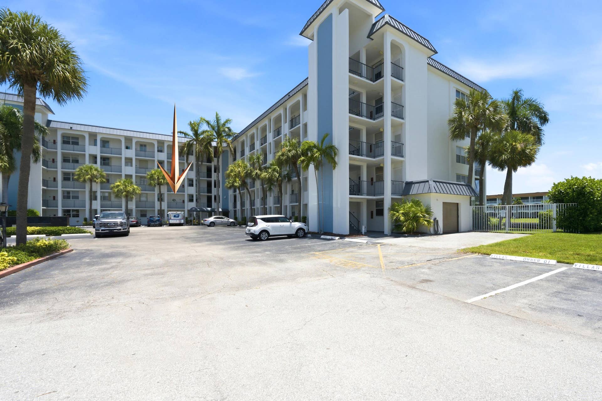 100 Paradise Harbour Boulevard, #203, North Palm Beach, FL 33408 DSC_2296