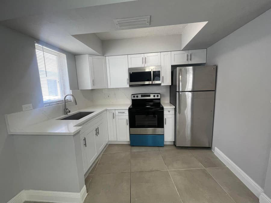 Property photo for 921 SW 10TH Drive, #3, Pompano Beach, FL