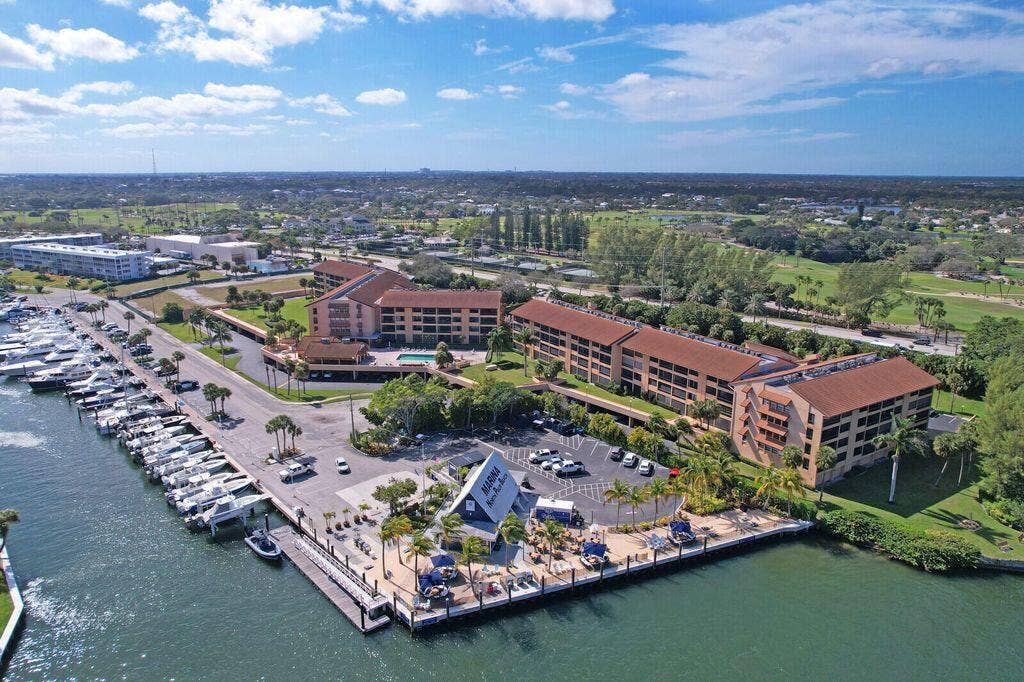 1036 US Highway 1, #121, North Palm Beach, FL 33408 Marina Bay