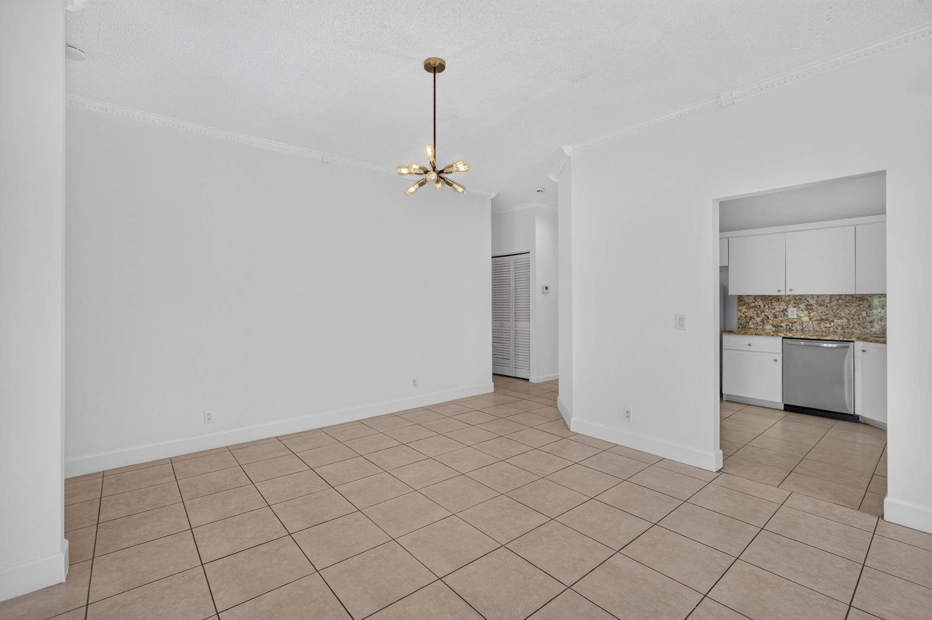 3871 Circle Lake Drive, West Palm Beach, FL 33417 14-web-or-mls-5D1A5549