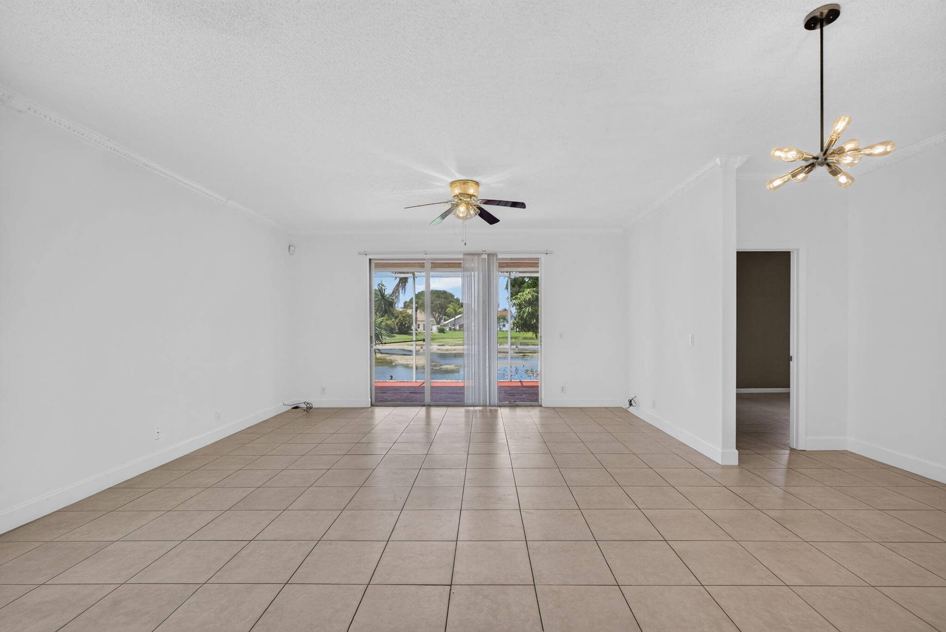 3871 Circle Lake Drive, West Palm Beach, FL 33417 9-web-or-mls-5D1A5524