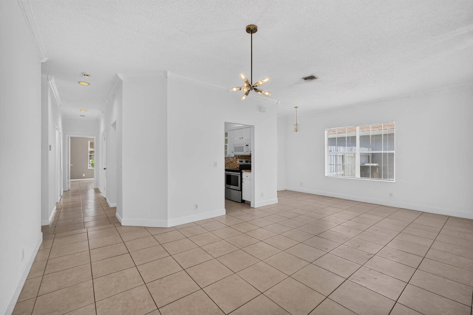 3871 Circle Lake Drive, West Palm Beach, FL 33417 15-web-or-mls-5D1A5554