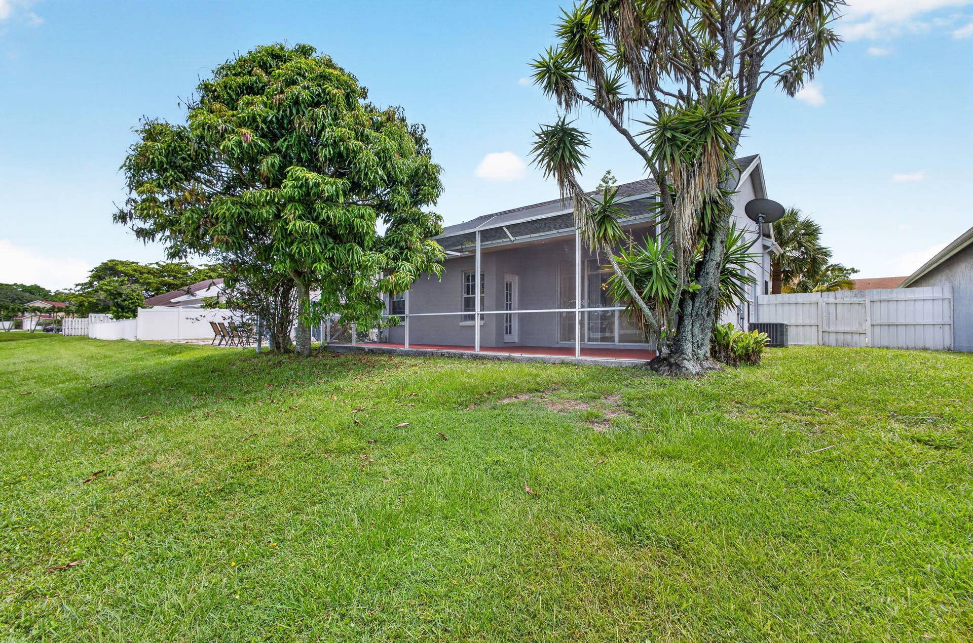 3871 Circle Lake Drive, West Palm Beach, FL 33417 47-web-or-mls-5D1A5714