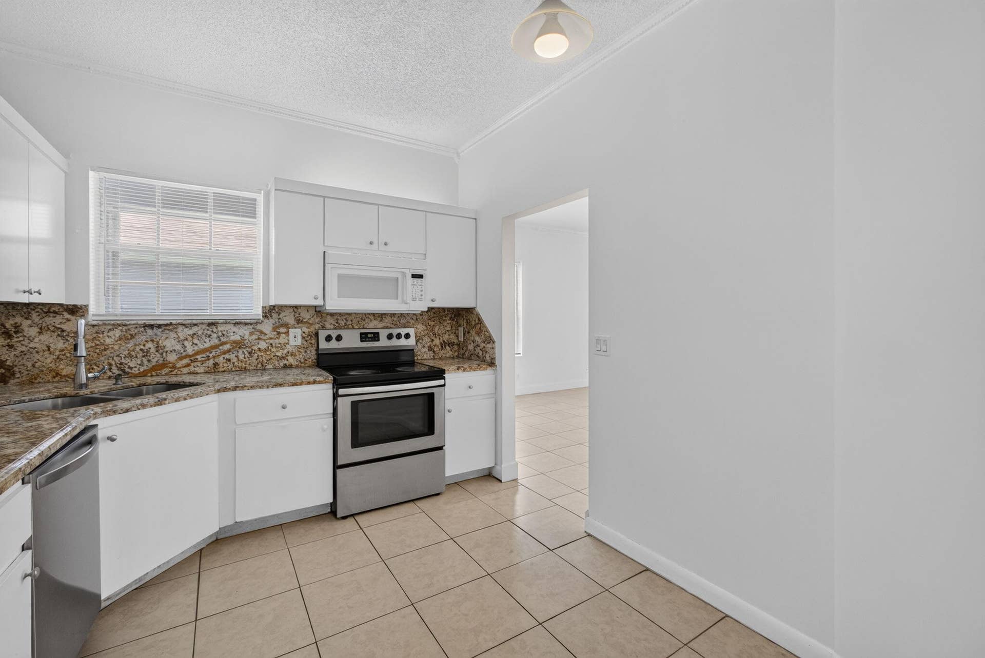 3871 Circle Lake Drive, West Palm Beach, FL 33417 20-web-or-mls-5D1A5624