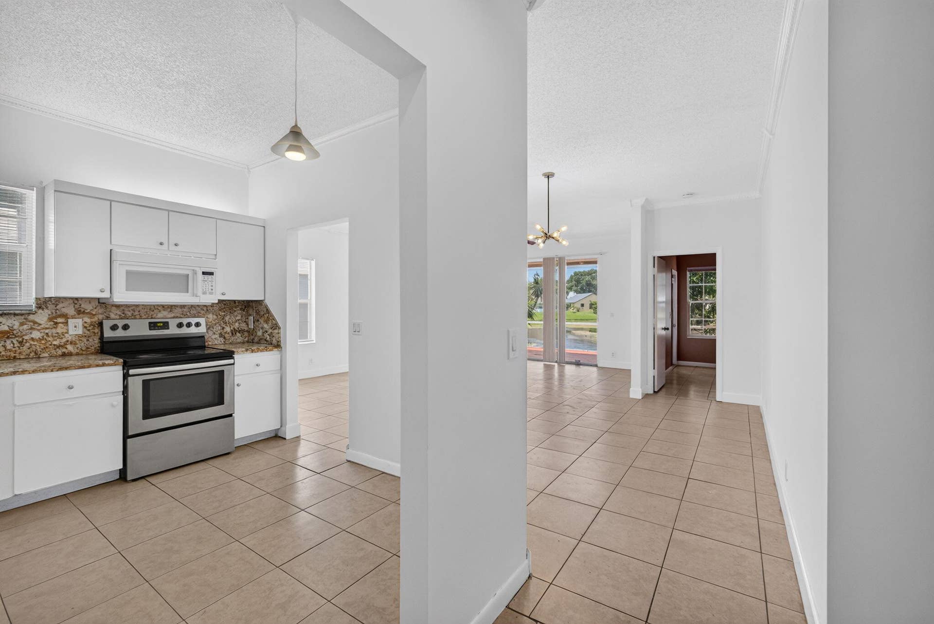 3871 Circle Lake Drive, West Palm Beach, FL 33417 21-web-or-mls-5D1A5629