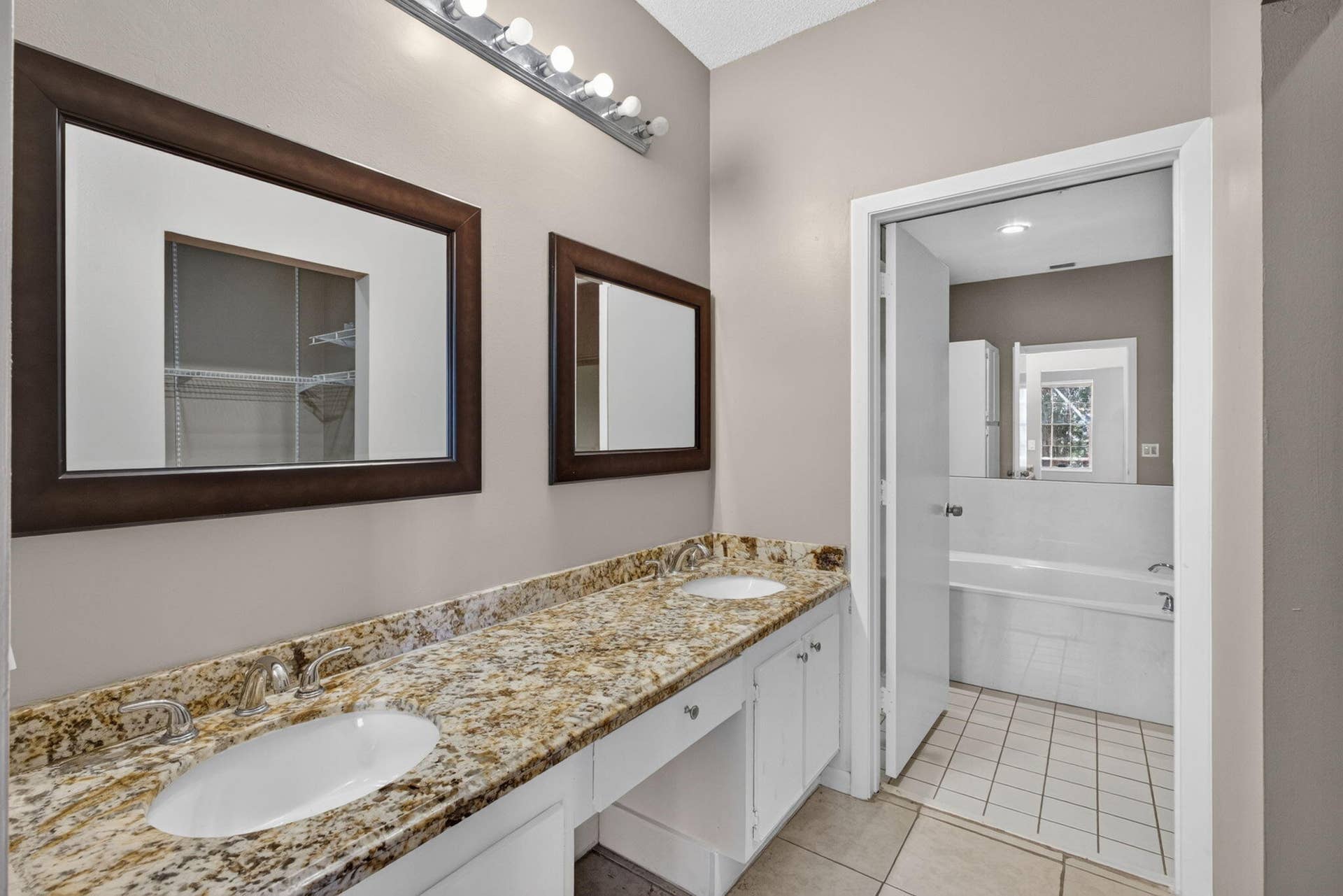 3871 Circle Lake Drive, West Palm Beach, FL 33417 25-web-or-mls-5D1A5579