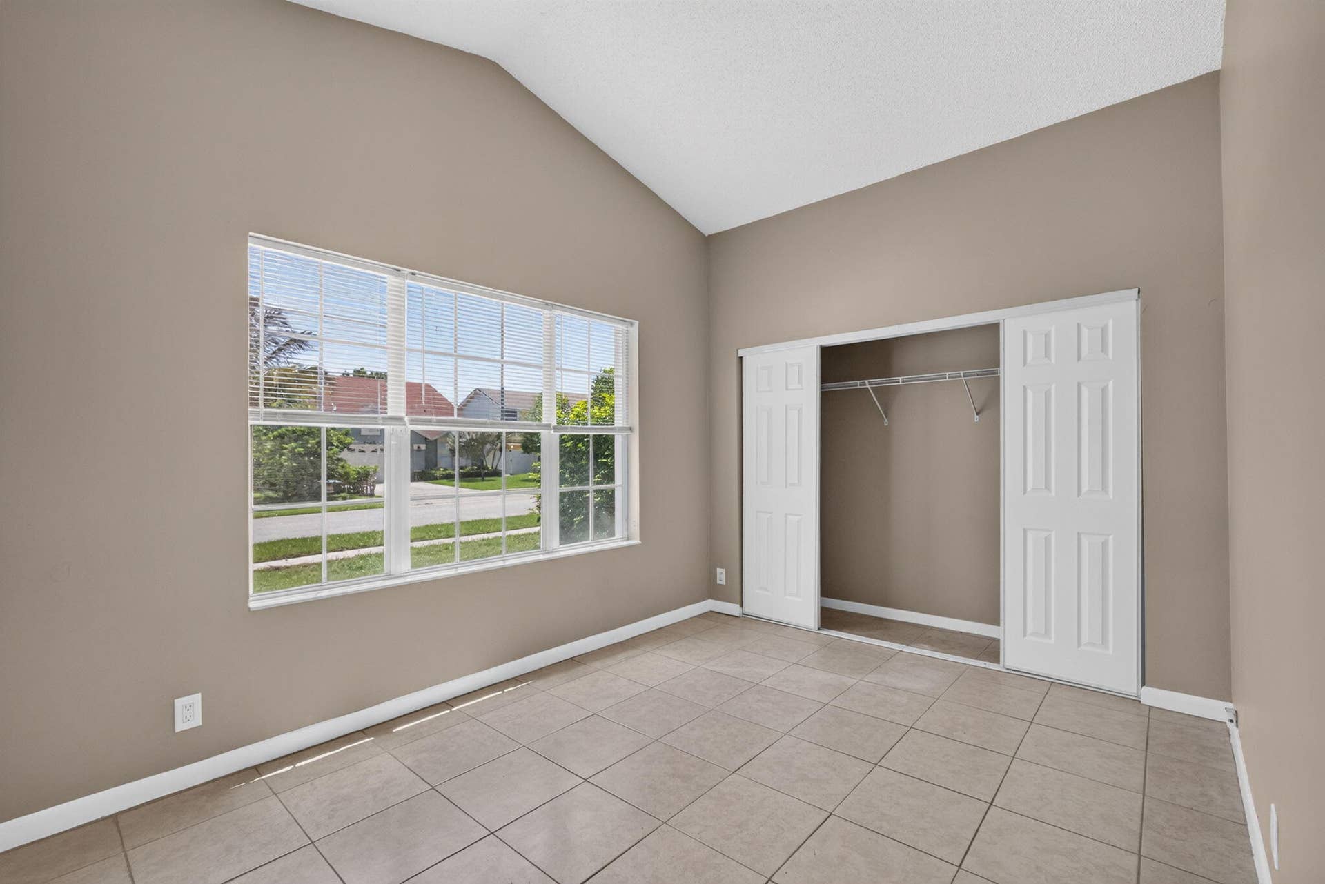 3871 Circle Lake Drive, West Palm Beach, FL 33417 37-web-or-mls-5D1A5664