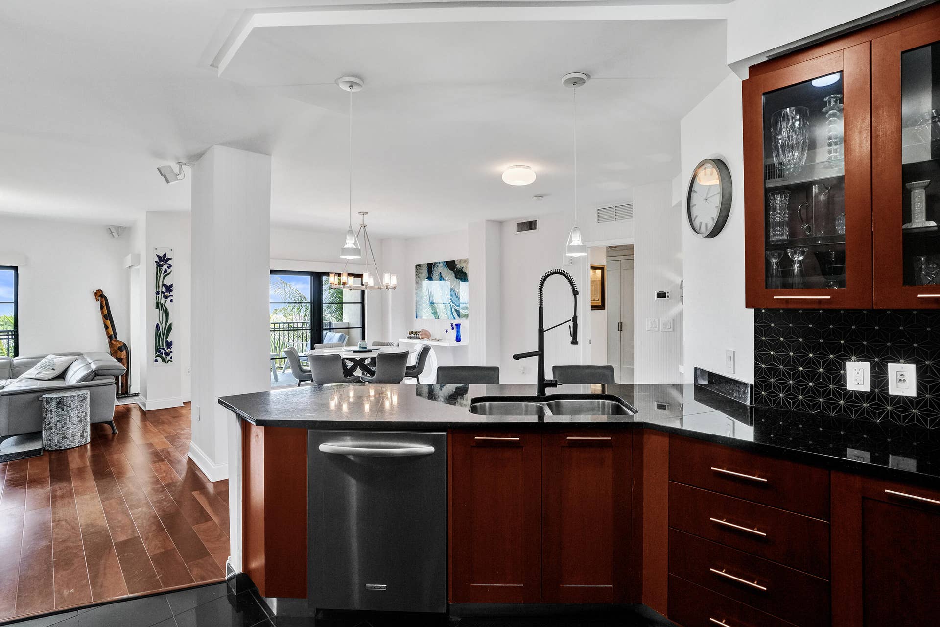 Open Kitchen