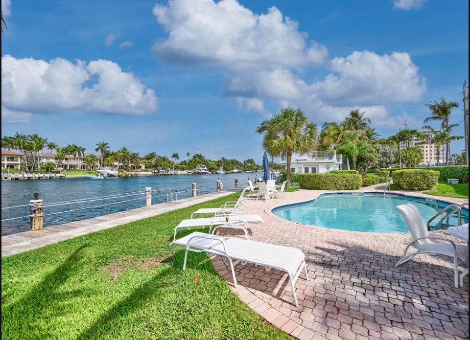 1043 HILLSBORO MILE, #21C, Hillsboro Beach, FL 33062 1043 Pool Intra