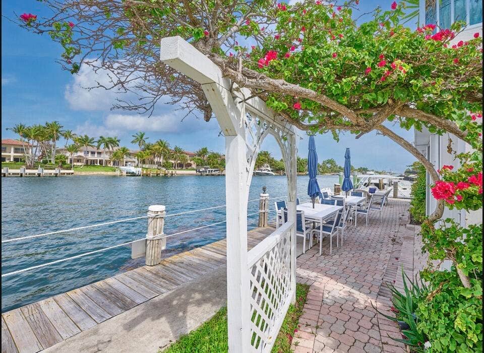1043 HILLSBORO MILE, #21C, Hillsboro Beach, FL 33062 1043 intra patio