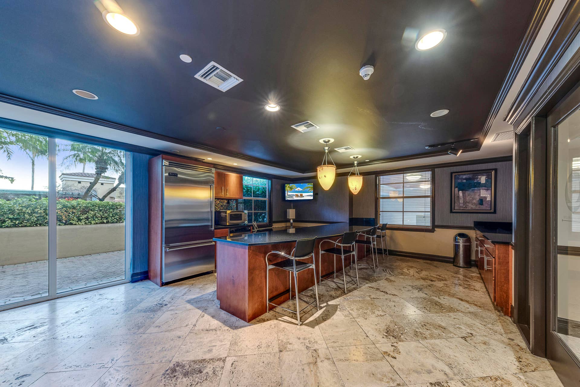 Resident clubroom with an entertaining kitchenperfect for hosting friends and special occasions.