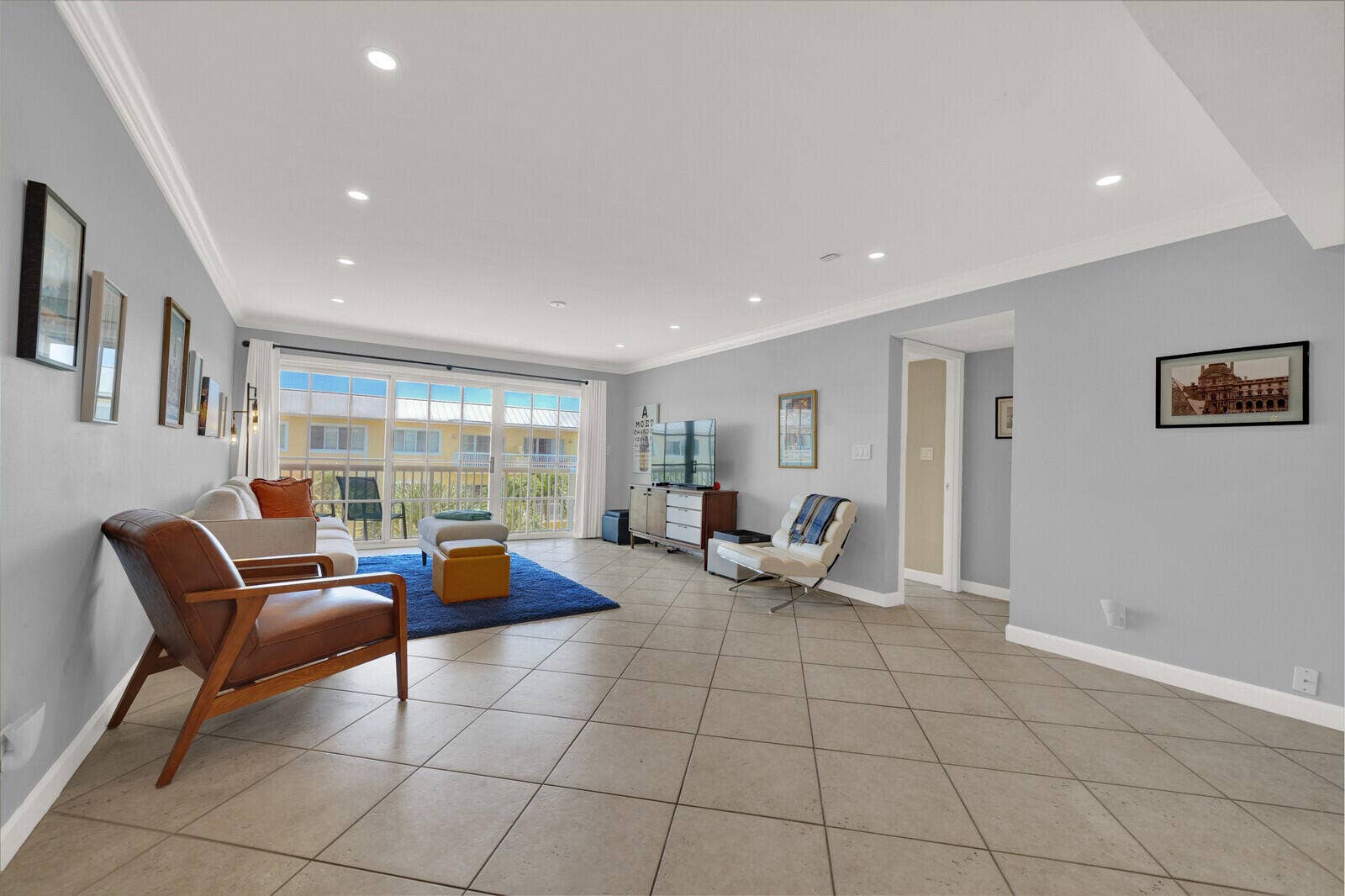 1501 E Broward Boulevard, #810, Fort Lauderdale, FL 33301 Living Room