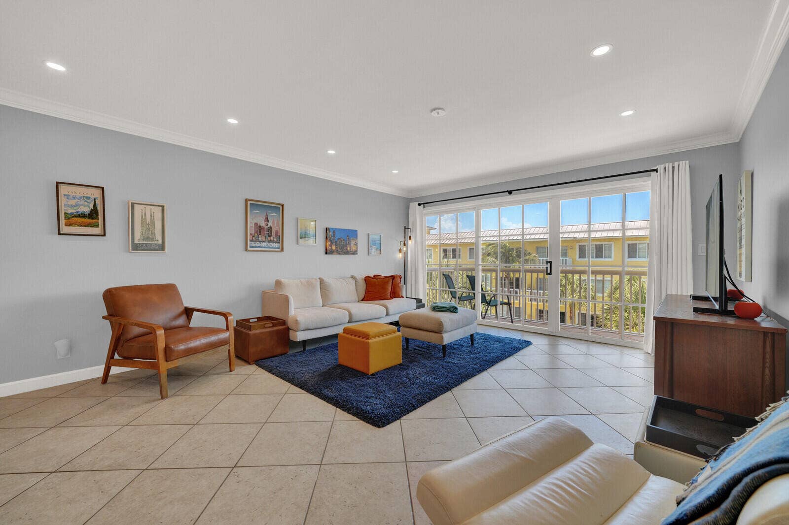 1501 E Broward Boulevard, #810, Fort Lauderdale, FL 33301 Living Room