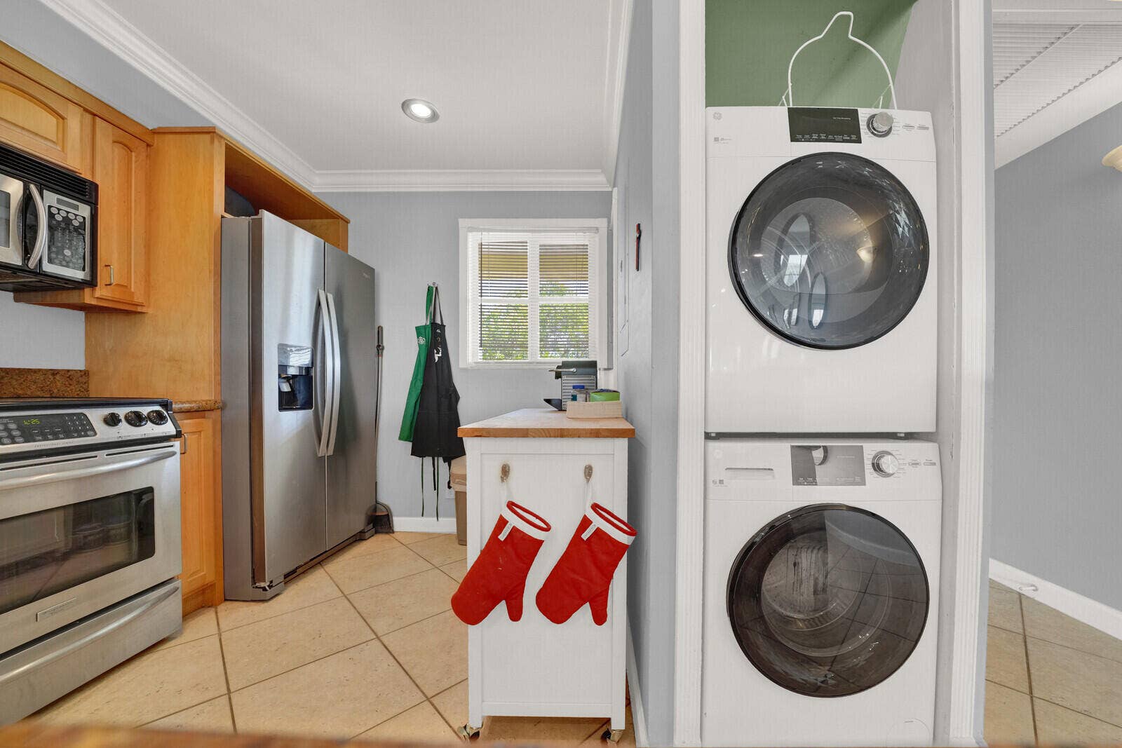 1501 E Broward Boulevard, #810, Fort Lauderdale, FL 33301 Laundry