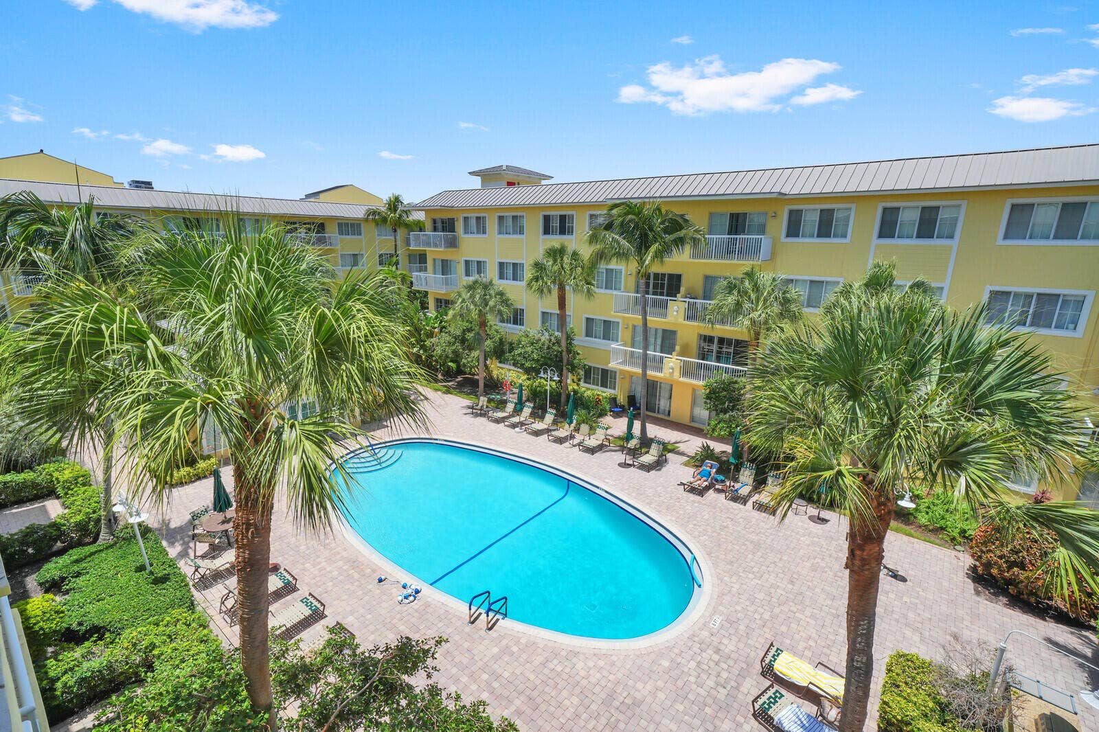 1501 E Broward Boulevard, #810, Fort Lauderdale, FL 33301 Community Pool