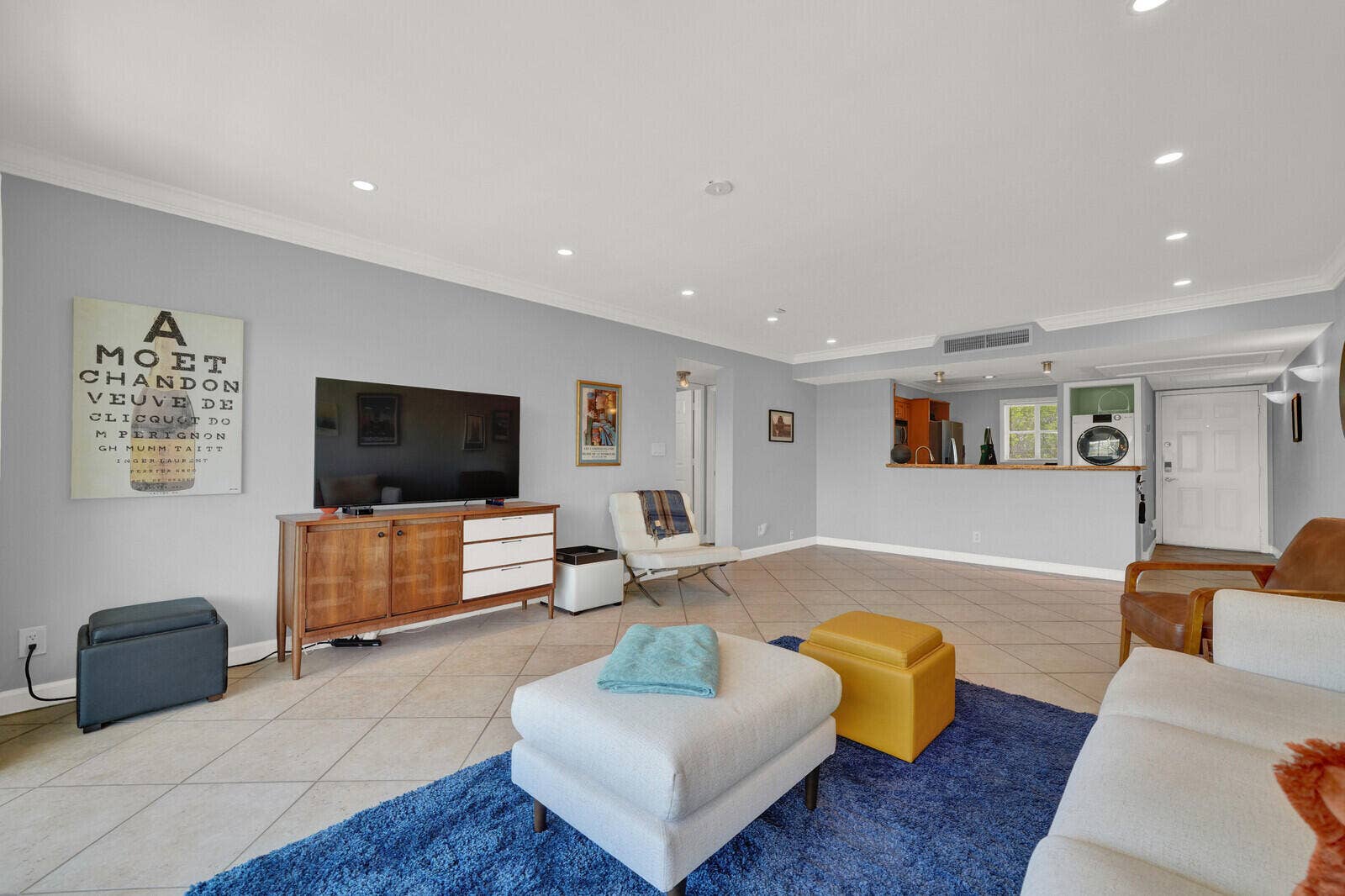 1501 E Broward Boulevard, #810, Fort Lauderdale, FL 33301 Living Room
