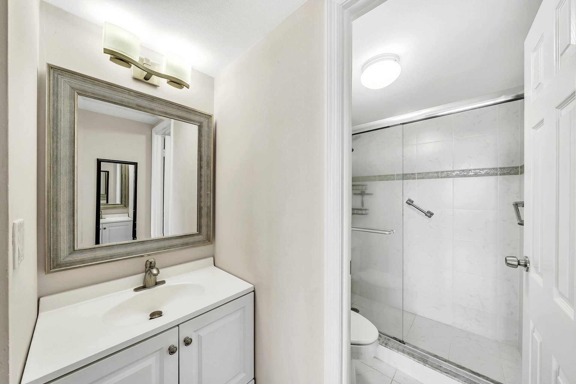 7 Primary Bathroom (3)